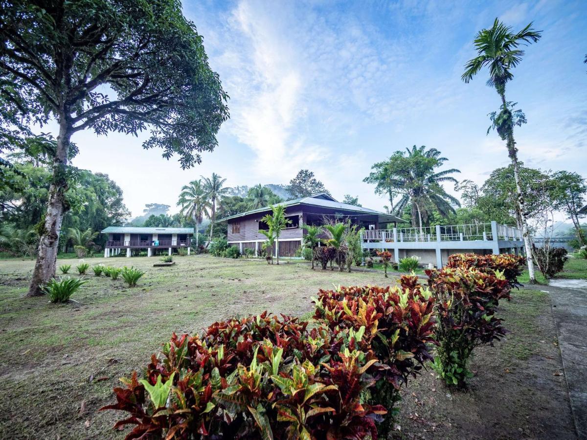 Benarat Lodge مولو المظهر الخارجي الصورة